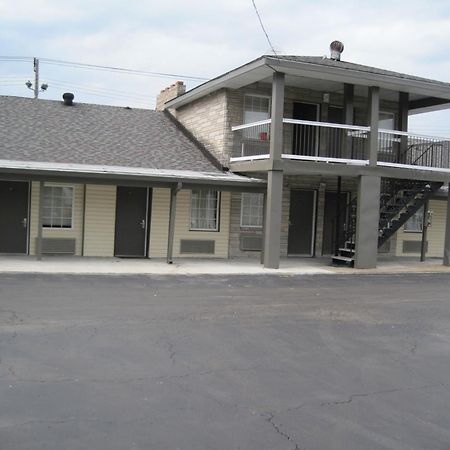 Royal Relax Inn Fairmont City Exterior foto